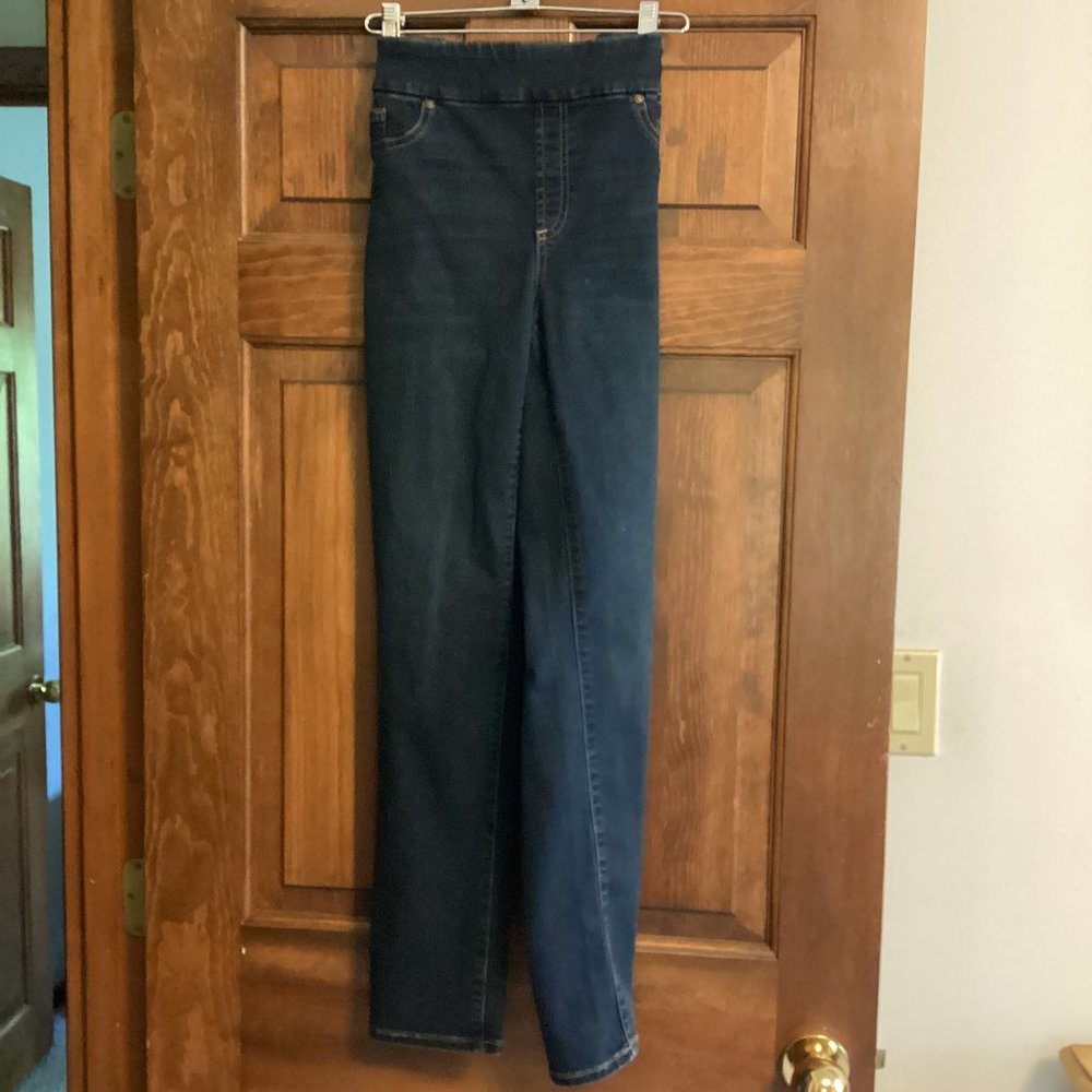 Ladies Chico's NWT Size 0R (4-6) Pull On Denim Jean Jeggings